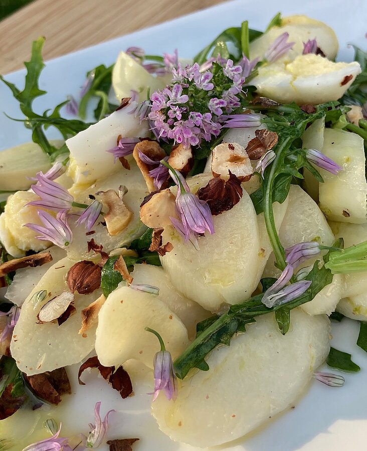 Modern angemachter Kartoffelsalat 